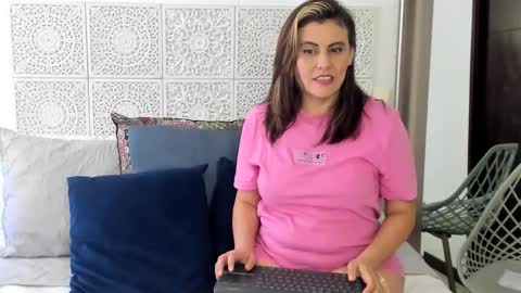 Snapshot of maxzy_star chatting on 02-05-25, 08:25 Victoria online show from 02-05-25, 08:25