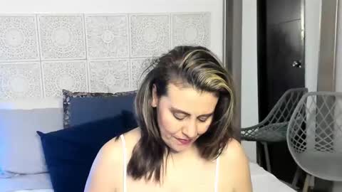 Snapshot of maxzy_star chatting on 02-07-25, 11:13 Victoria online show from 02-07-25, 11:13