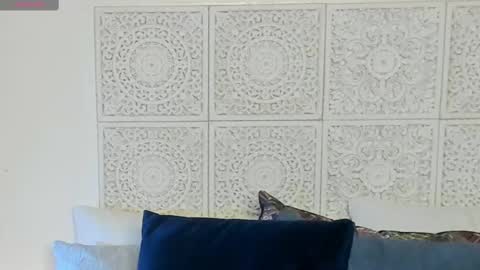 Snapshot of maxzy_star chatting on 02-19-25, 12:25 Victoria online show from 02-19-25, 12:25