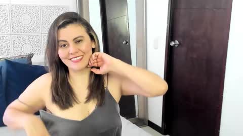 Snapshot of maxzy_star chatting on 02-22-25, 06:08 Victoria online show from 02-22-25, 06:08