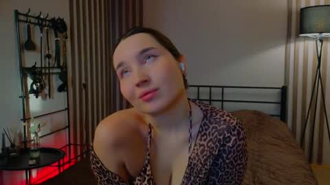 Snapshot of may_dani chatting on 03-03-25, 04:58 Dani and May online show from 03-03-25, 04:58