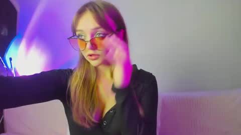 Snapshot of may_fl0wer chatting on 07-16-26, 09:48 May Flower online show from 07-16-26, 09:48