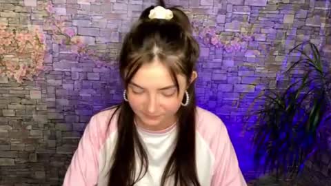 Snapshot of may_rollins chatting on 06-24-26, 04:17 may online show from 06-24-26, 04:17