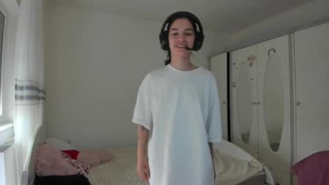 Maya online show from 04-11-26, 10:30