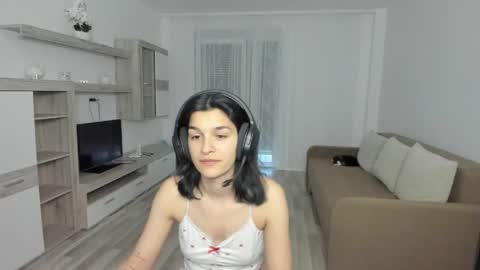 Snapshot of maya_and_guests chatting on 04-29-26, 05:30 Maya online show from 04-29-26, 05:30