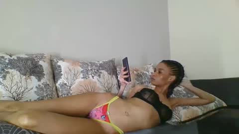 Snapshot of maya_dol chatting on 10-14-25, 06:42 maya online show from 10-14-25, 06:42