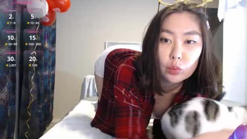 maya_kumashiro online show from 11-30-25, 10:14