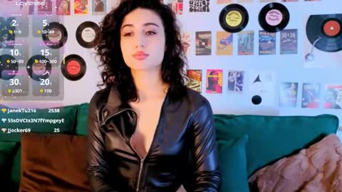 Snapshot of maya_rogerss chatting on 04-19-26, 06:10 Maya online show from 04-19-26, 06:10