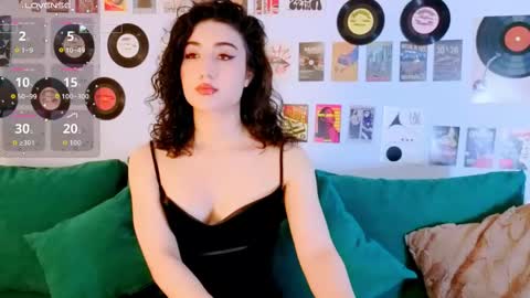 Snapshot of maya_rogerss chatting on 05-01-26, 03:05 Maya online show from 05-01-26, 03:05