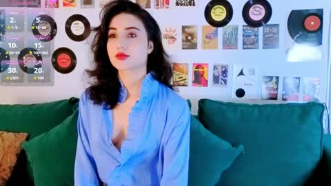 Snapshot of maya_rogerss chatting on 05-29-26, 02:48 Maya online show from 05-29-26, 02:48