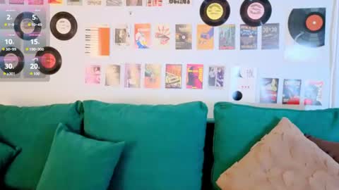 Snapshot of maya_rogerss chatting on 07-18-26, 02:54 Maya online show from 07-18-26, 02:54