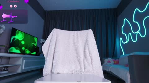 Maya online show from 01-24-25, 12:42