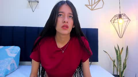 Snapshot of mayaevansmg chatting on 07-12-26, 12:29 SOFIA online show from 07-12-26, 12:29