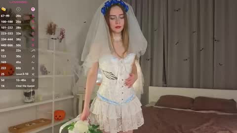 Snapshot of mayagreet chatting on 10-31-25, 08:43 My name is Kara online show from 10-31-25, 08:43