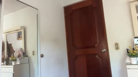 Maya online show from 03-09-26, 05:39