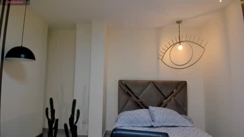 M A Y A    H O F F M A N online show from 02-20-26, 11:22