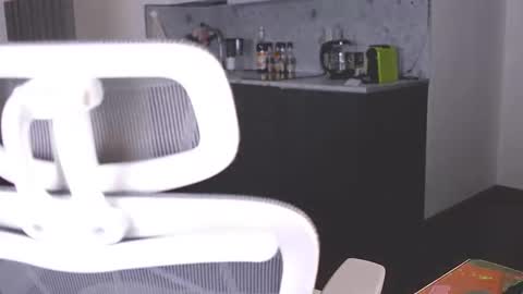 Snapshot of mayaik chatting on 10-23-25, 04:50 mayaik online show from 10-23-25, 04:50