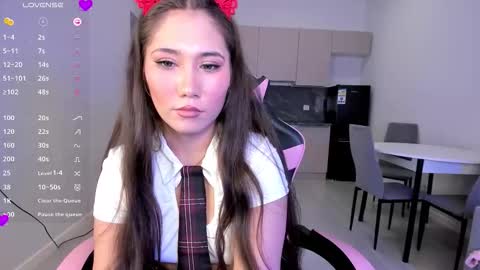 Mia online show from 03-19-26, 02:32