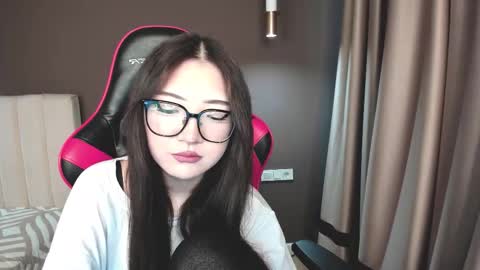 Snapshot of mayasaya chatting on 02-06-26, 05:56 Erina online show from 02-06-26, 05:56