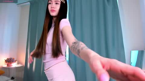Snapshot of maybe_baby69 chatting on 05-17-26, 12:23 Emily online show from 05-17-26, 12:23