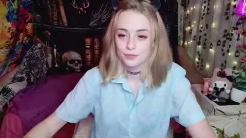 Snapshot of maybe_yours333 chatting on 08-07-26, 11:56 maybe_yours333 online show from 08-07-26, 11:56