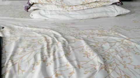 Snapshot of maybelline_666 chatting on 09-13-25, 11:26 Maybelline69 online show from 09-13-25, 11:26