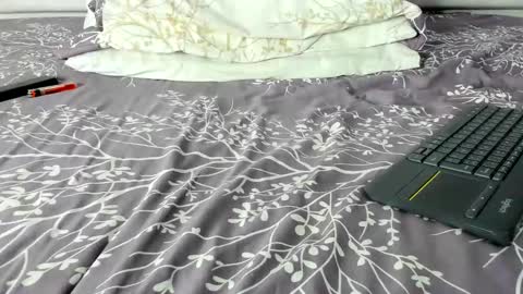 Snapshot of maybelline_666 chatting on 11-18-25, 07:35 Maybelline69 online show from 11-18-25, 07:35