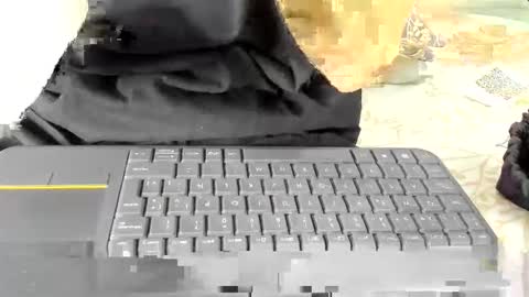 Snapshot of maybelline_666 chatting on 11-19-25, 12:21 Maybelline69 online show from 11-19-25, 12:21