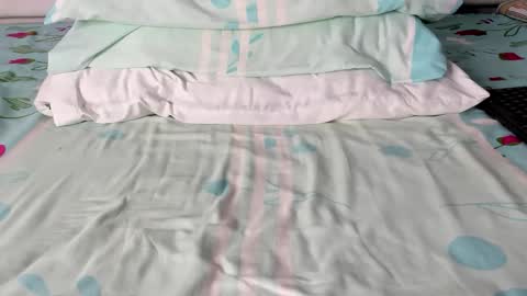 Snapshot of maybelline_666 chatting on 12-16-25, 10:26 Maybelline69 online show from 12-16-25, 10:26