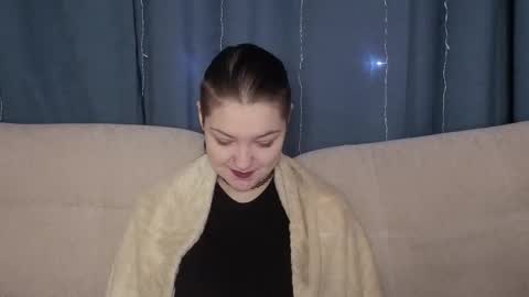 Snapshot of maybellspitz chatting on 01-12-26, 08:14 Lalli online show from 01-12-26, 08:14