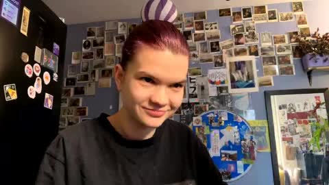 Rose online show from 04-18-26, 04:49