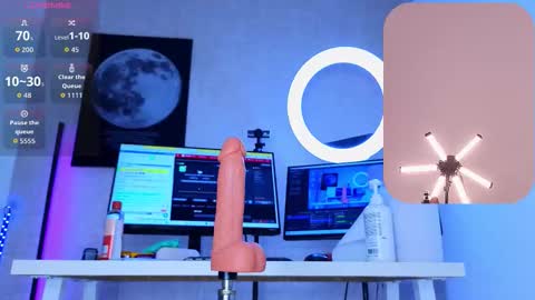 Snapshot of maykka chatting on 10-12-25, 12:20 Mayka online show from 10-12-25, 12:20