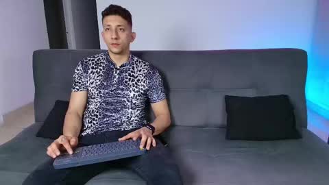 Snapshot of maykol_victoria chatting on 02-25-25, 04:03 Maykol victoria1624 online show from 02-25-25, 04:03