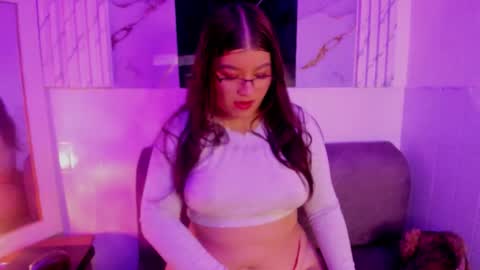 Snapshot of maylin_sweett chatting on 11-06-25, 11:15 maylin_sweett online show from 11-06-25, 11:15