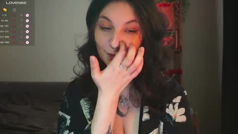 Snapshot of maymary_ chatting on 05-07-26, 05:13 Mary . online show from 05-07-26, 05:13