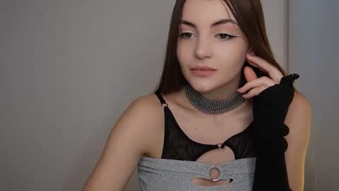 Snapshot of mayttease chatting on 11-21-25, 07:18 mayttease online show from 11-21-25, 07:18