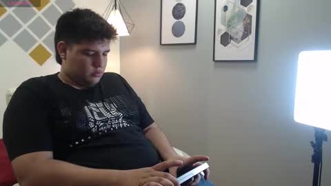 Snapshot of mazenrois chatting on 01-15-26, 03:00 mazen online show from 01-15-26, 03:00