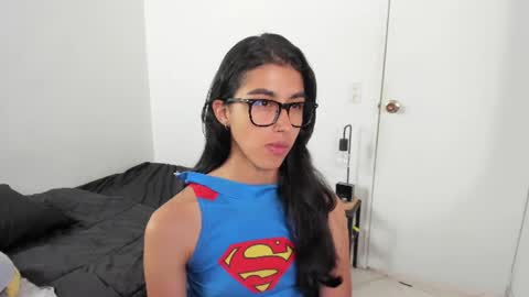 Snapshot of mazikeen_18 chatting on 07-10-26, 01:47 mazikeen_18 online show from 07-10-26, 01:47