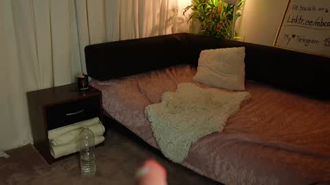 Snapshot of mbca chatting on 01-26-25, 11:39 Anna IG mbca anna online show from 01-26-25, 11:39