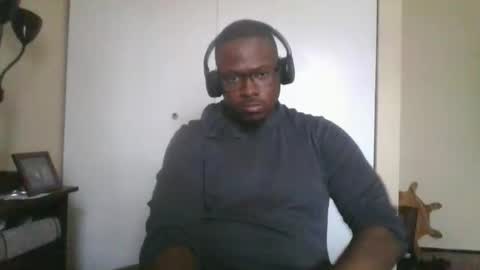 Snapshot of mbsupreme chatting on 11-19-25, 06:30 Mark online show from 11-19-25, 06:30