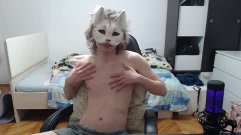 Snapshot of mcbrigete chatting on 03-22-26, 01:42 Bri online show from 03-22-26, 01:42