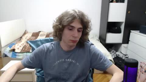 Snapshot of mcbrigete chatting on 05-20-26, 10:49 Bri online show from 05-20-26, 10:49