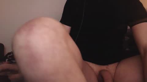 Snapshot of mcmike_es chatting on 12-31-24, 01:26 Mike online show from 12-31-24, 01:26