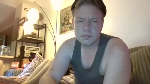 Snapshot of me2283 chatting on 12-23-24, 04:12 me2283 online show from 12-23-24, 04:12