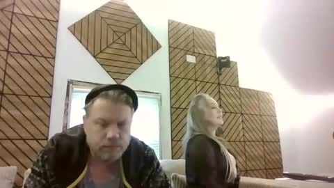 me2283 online show from 04-28-26, 07:52