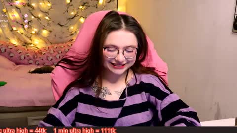 Snapshot of me_hanna chatting on 01-14-25, 10:44 Hanna online show from 01-14-25, 10:44