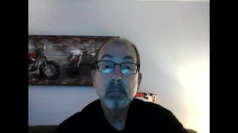 Snapshot of meathome3 chatting on 12-18-24, 01:02 me at home online show from 12-18-24, 01:02