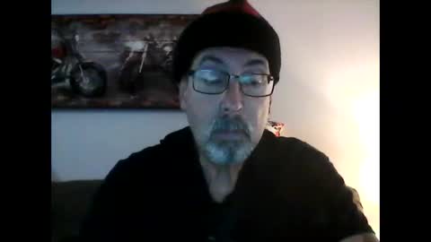 Snapshot of meathome3 chatting on 12-20-24, 01:11 me at home online show from 12-20-24, 01:11