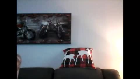 Snapshot of meathome3 chatting on 12-21-24, 01:21 me at home online show from 12-21-24, 01:21