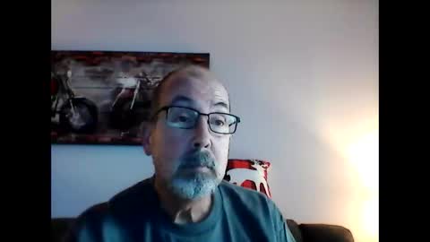 Snapshot of meathome3 chatting on 12-31-24, 06:24 me at home online show from 12-31-24, 06:24